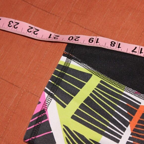 Fabletics Multicolor high rise Crop Leggings Women's Size Small - Picture 9 of 9